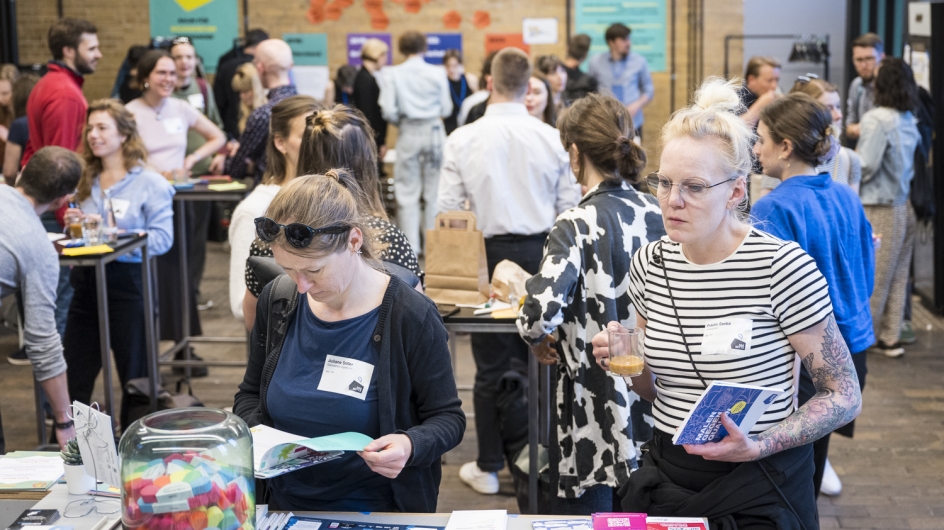 Community Event gegen Hass im Netz zum Thema „Screens & Society“ am 13. und 14. Mai 2024 im bUm Berlin