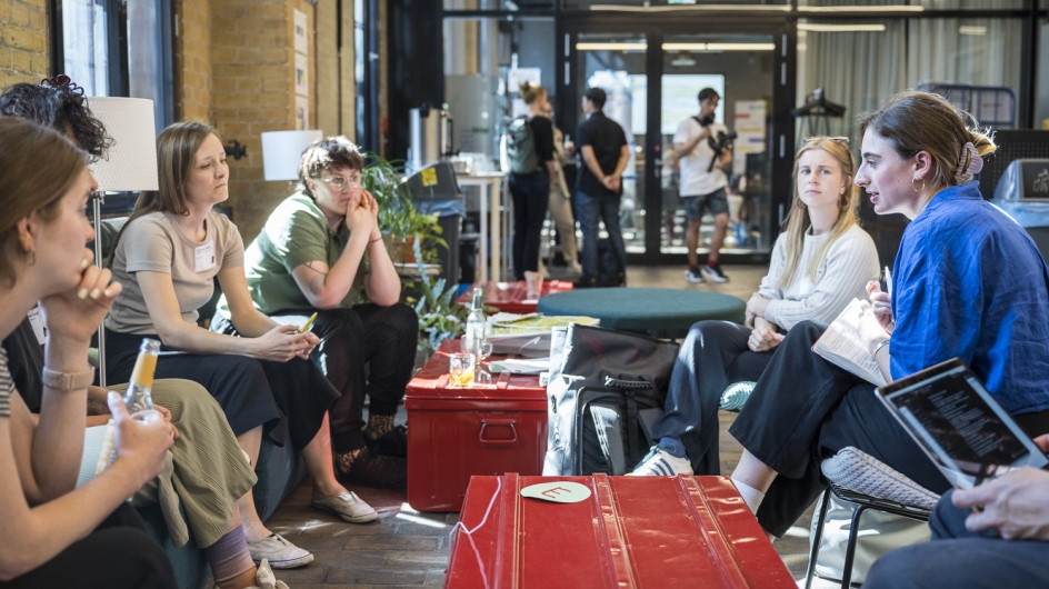 Community Event gegen Hass im Netz zum Thema „Screens & Society“ am 13. und 14. Mai 2024 im bUm Berlin