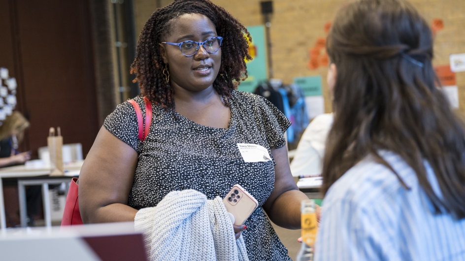 Community Event gegen Hass im Netz zum Thema „Screens & Society“ am 13. und 14. Mai 2024 im bUm Berlin